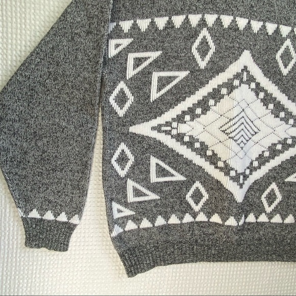 Vintage Serge Saint Yves Aztec Geometric Cozy Oversized Knit Sweater — Excellent - Picture 9 of 11